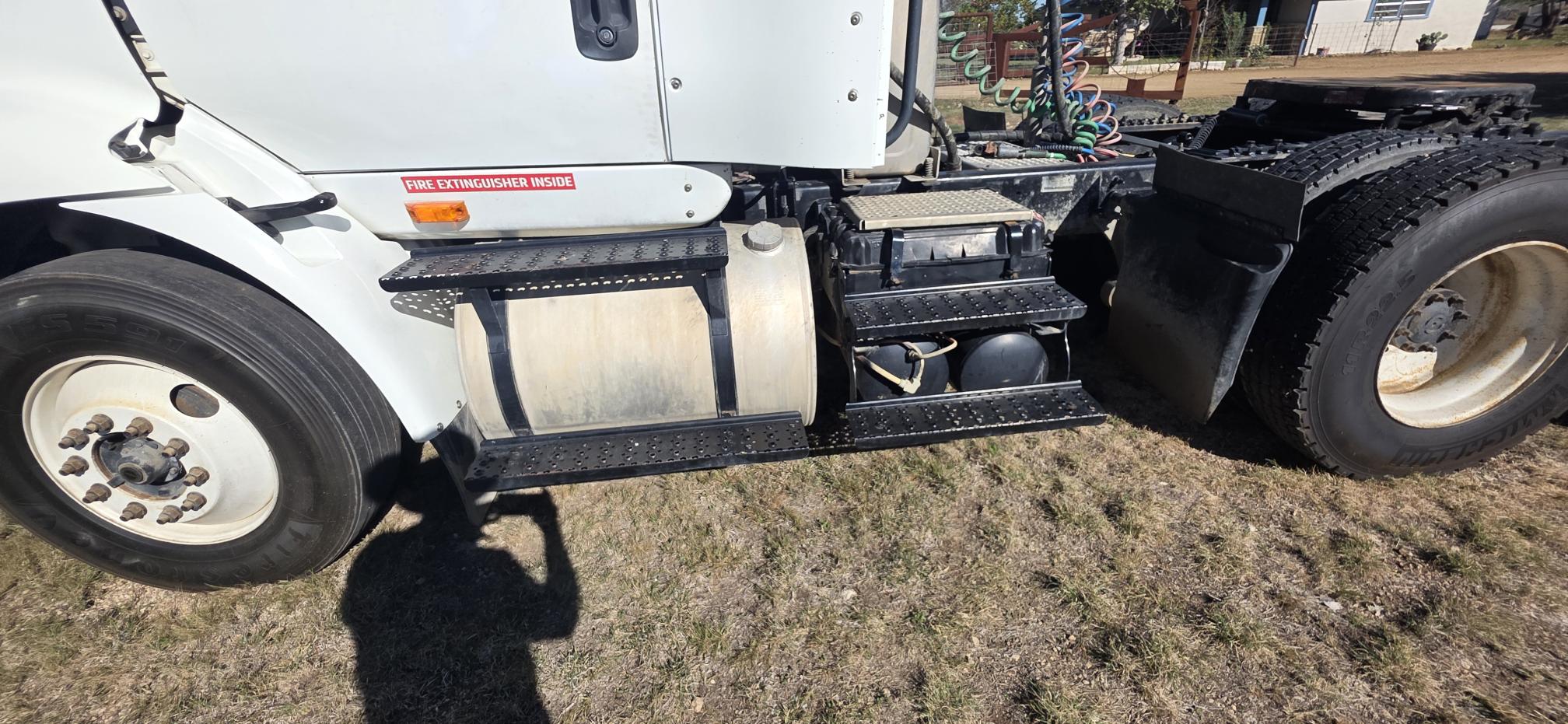 2014 INTERNATIONAL 8600 SBA 6x4 - view 3 of 65