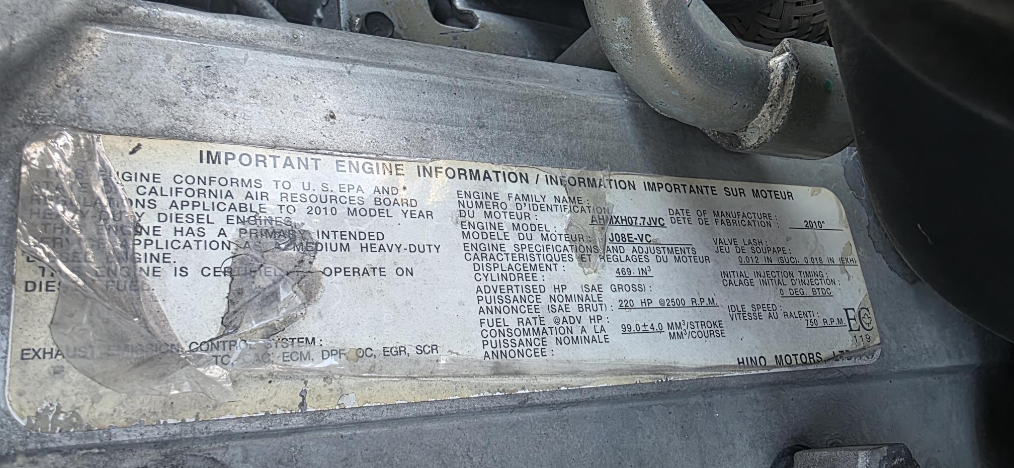 2011 HINO 258 - Image 11