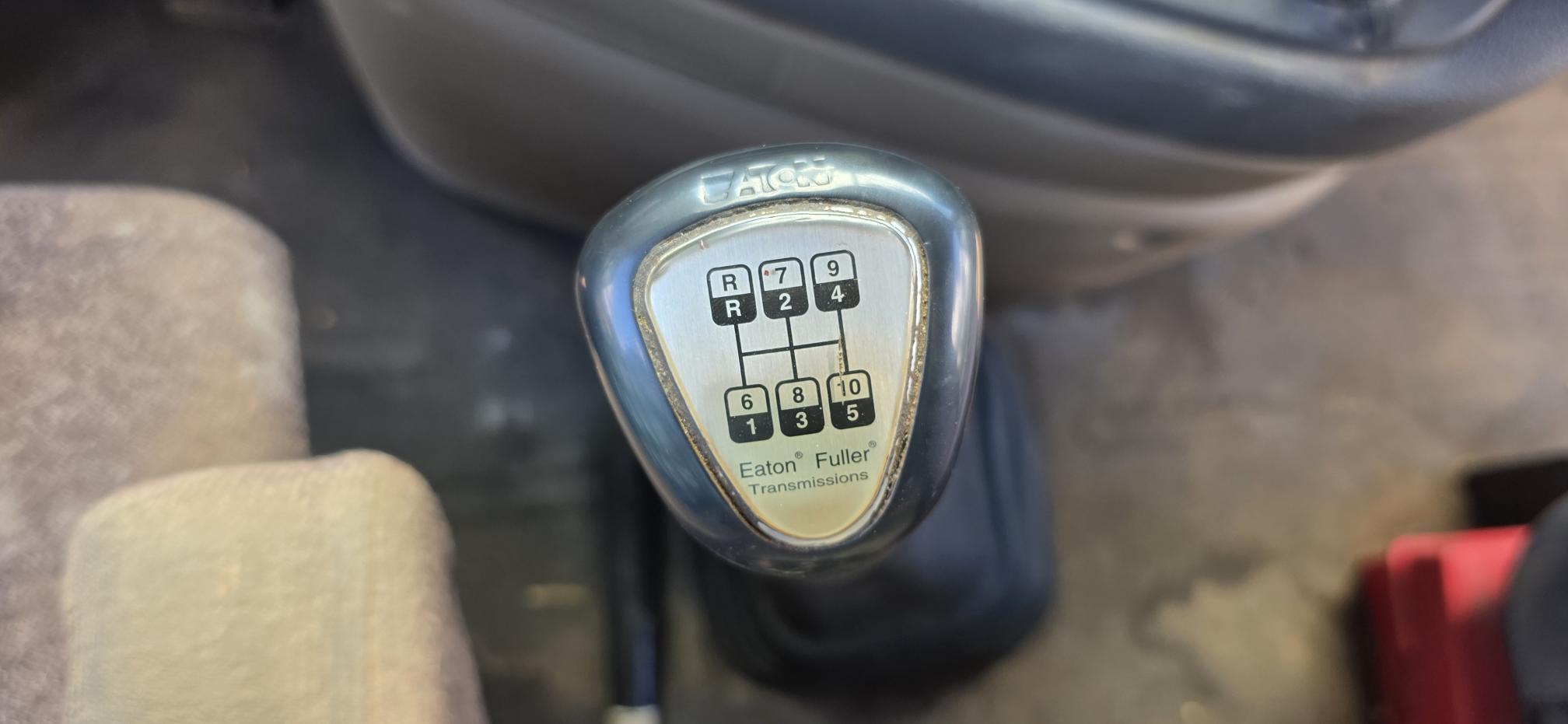 2012 FREIGHTLINER Cascadia - Image 23