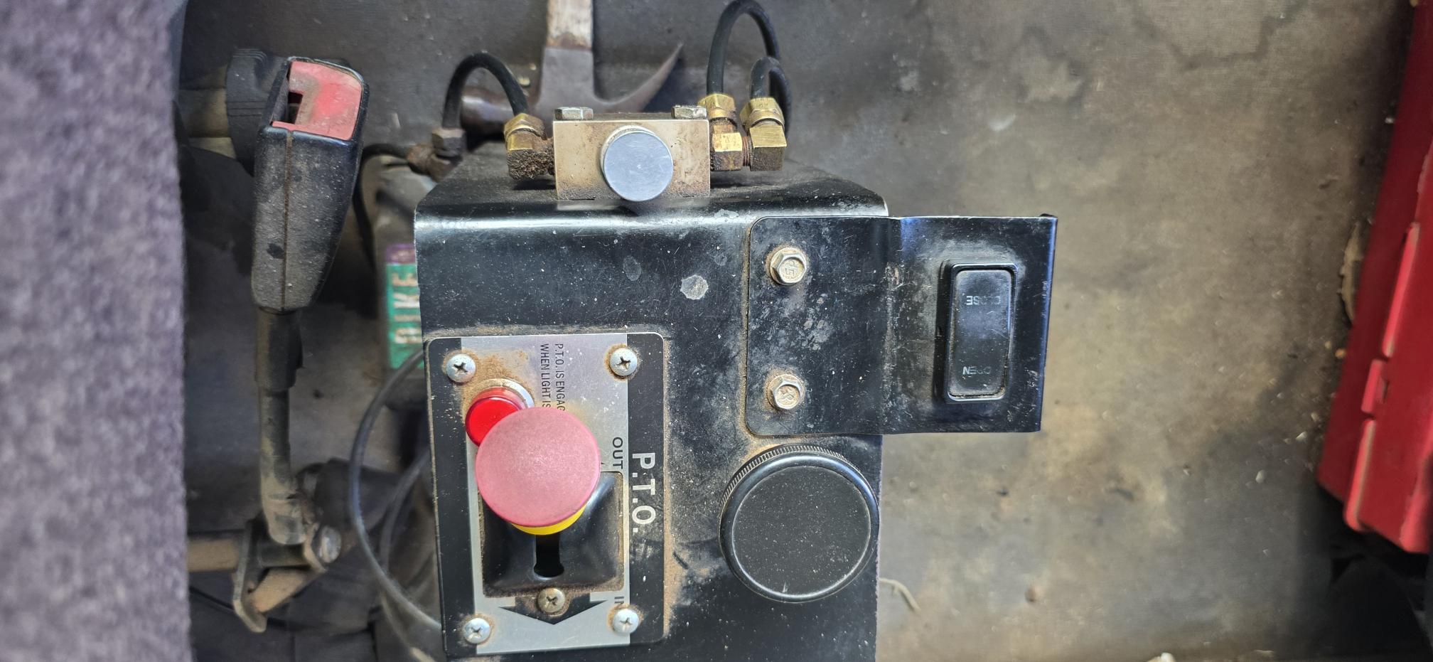 2012 FREIGHTLINER Cascadia - Image 24