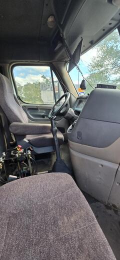 2012 FREIGHTLINER Cascadia - Image 28