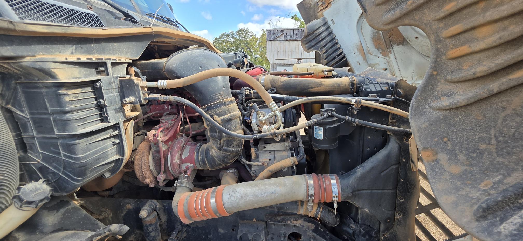 2012 FREIGHTLINER Cascadia - Image 39