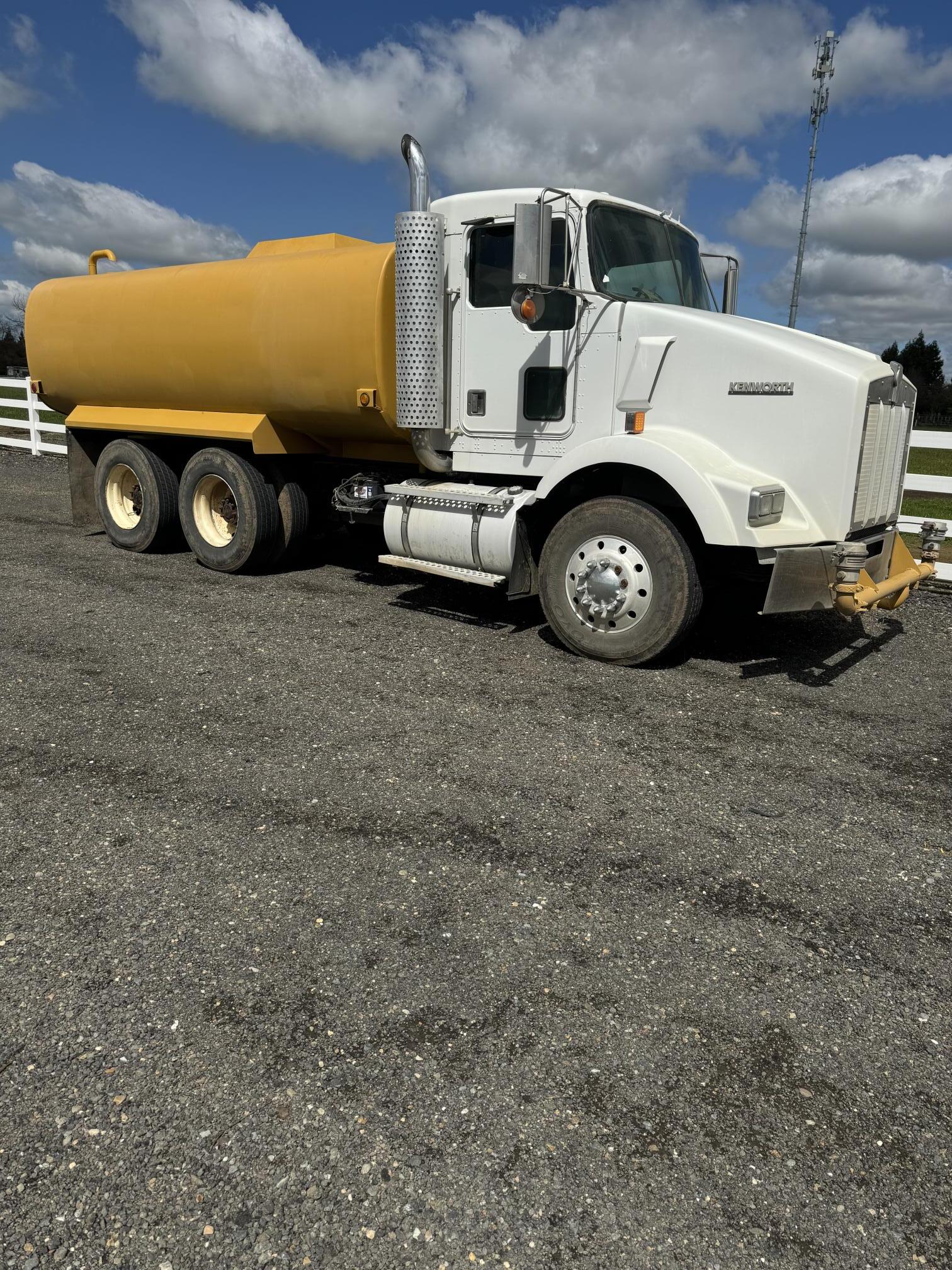 1999 KENWORTH T800 - Image 2