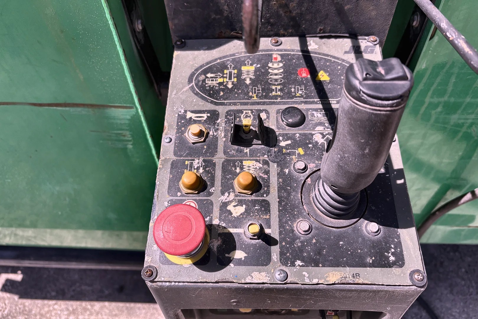 2016 JLG 4394RT - Image 9