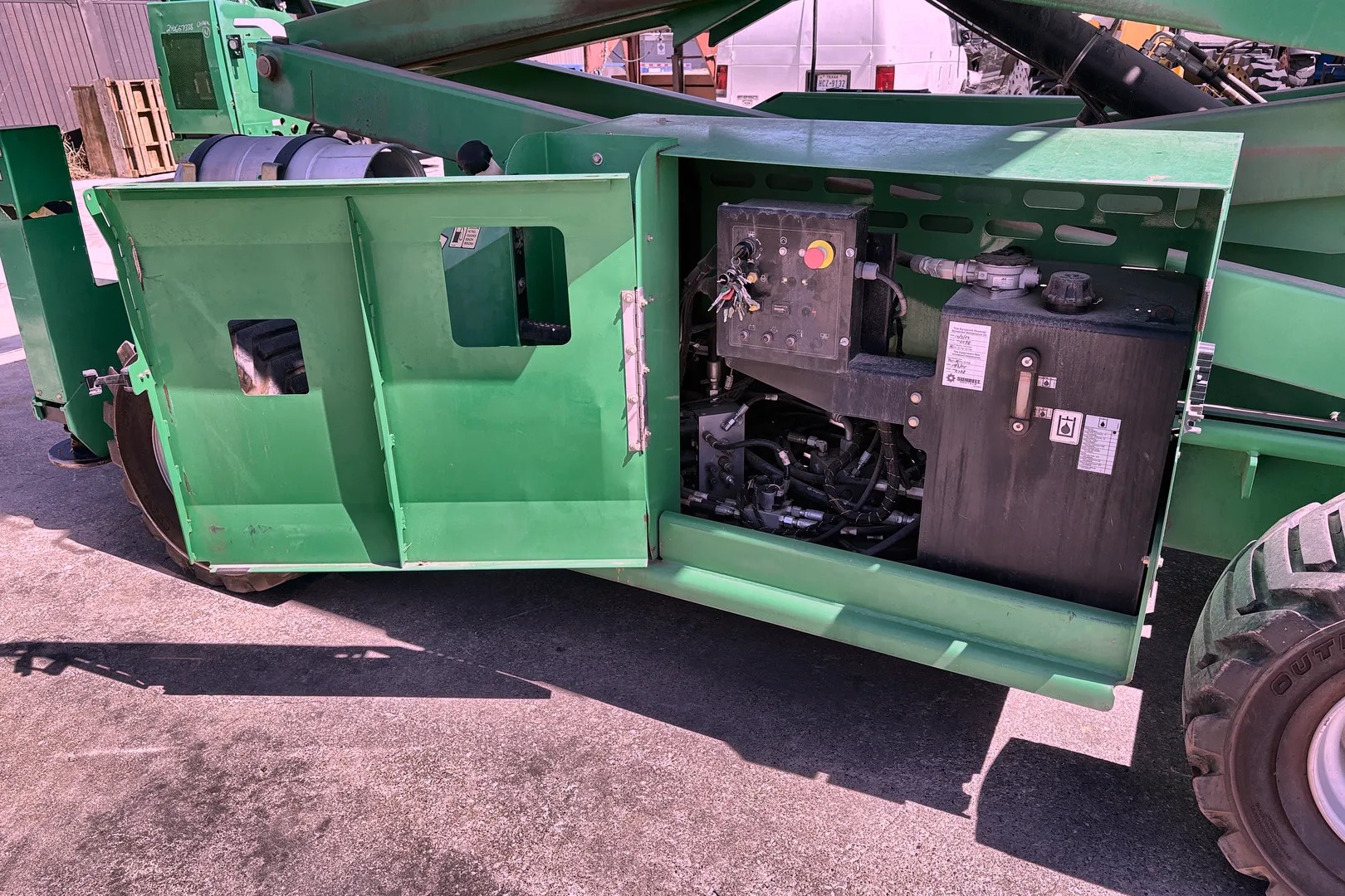 2016 JLG 4394RT - Image 17