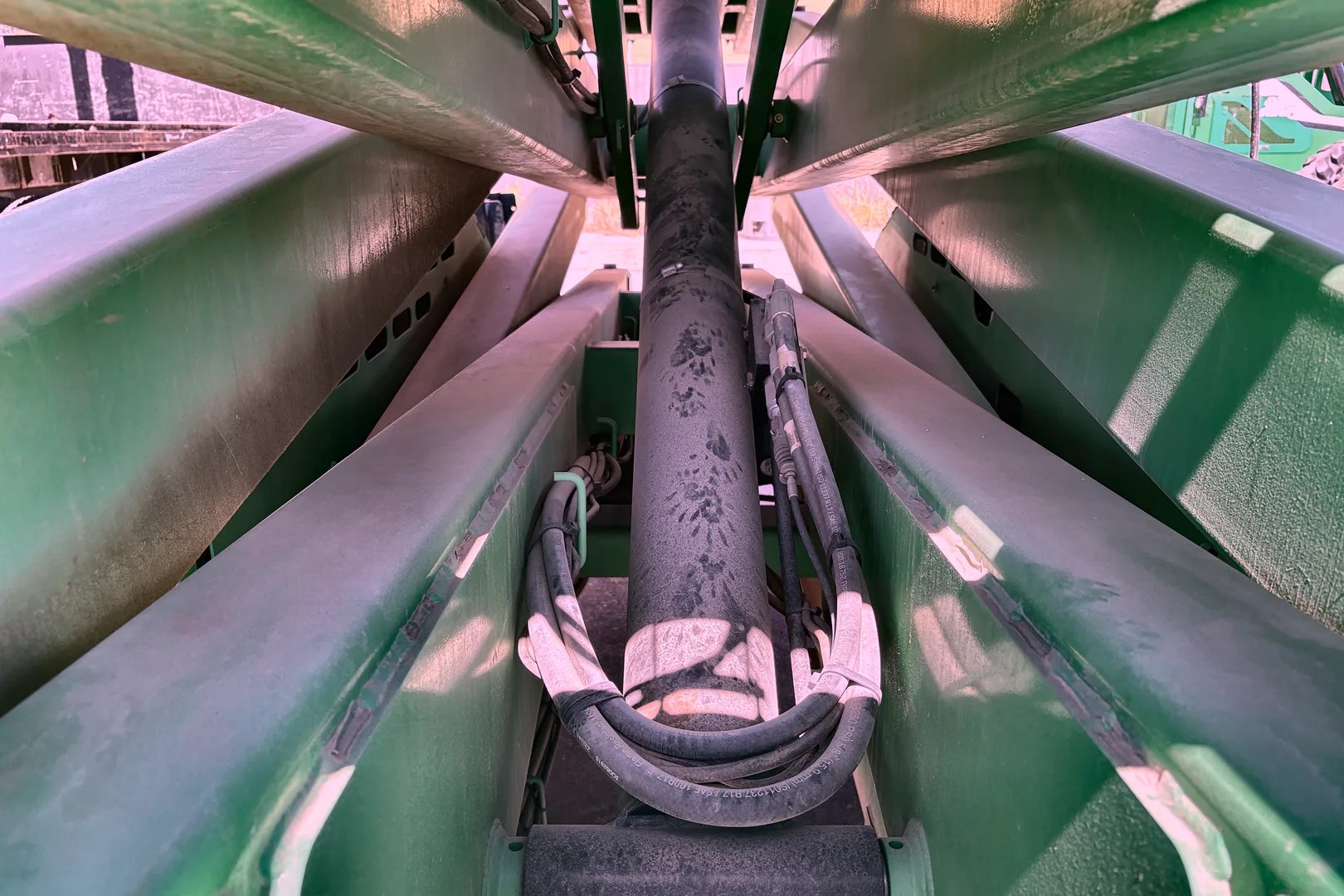 2016 JLG 4394RT - Image 28