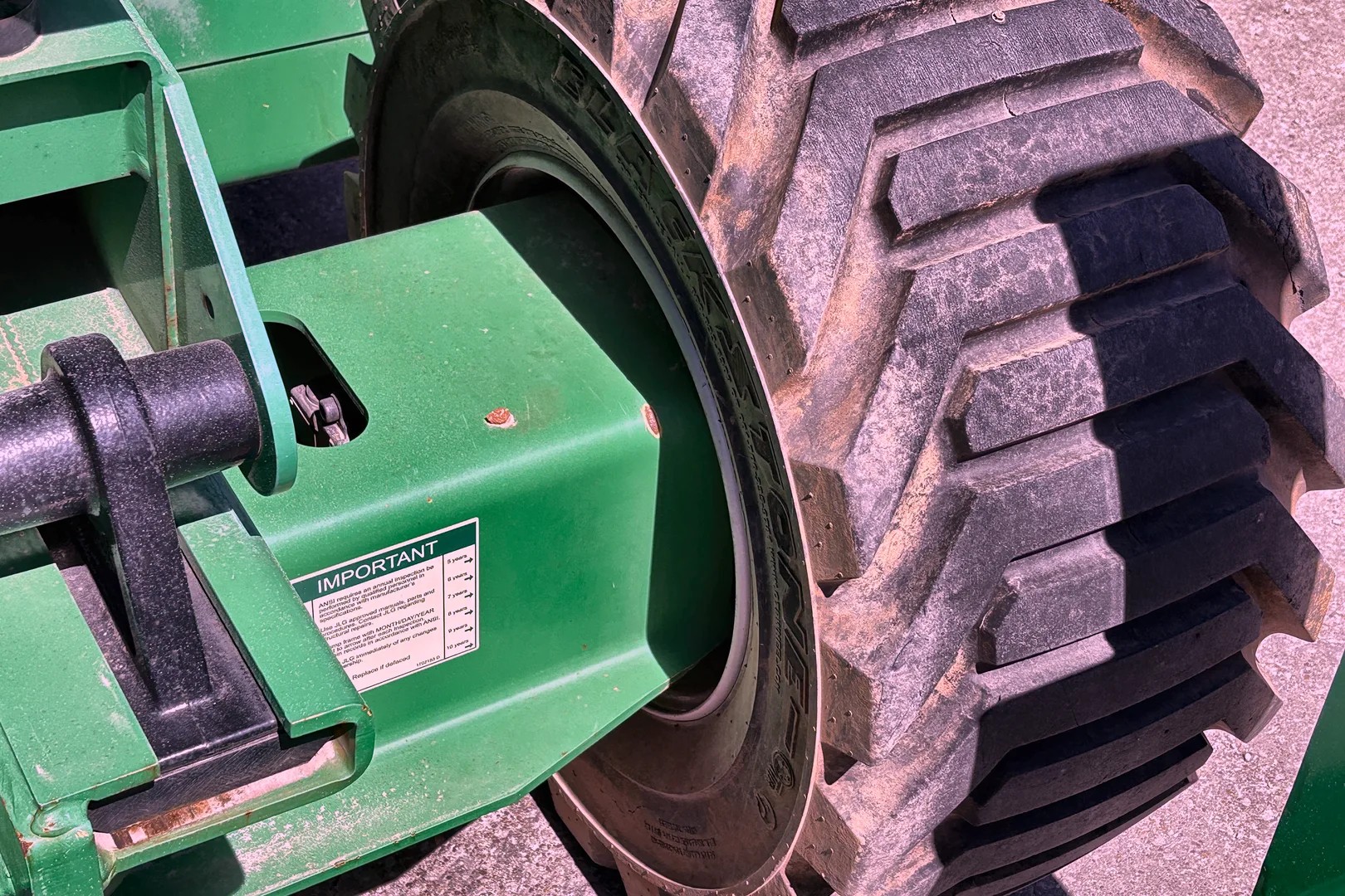 2016 JLG 4394RT - Image 32