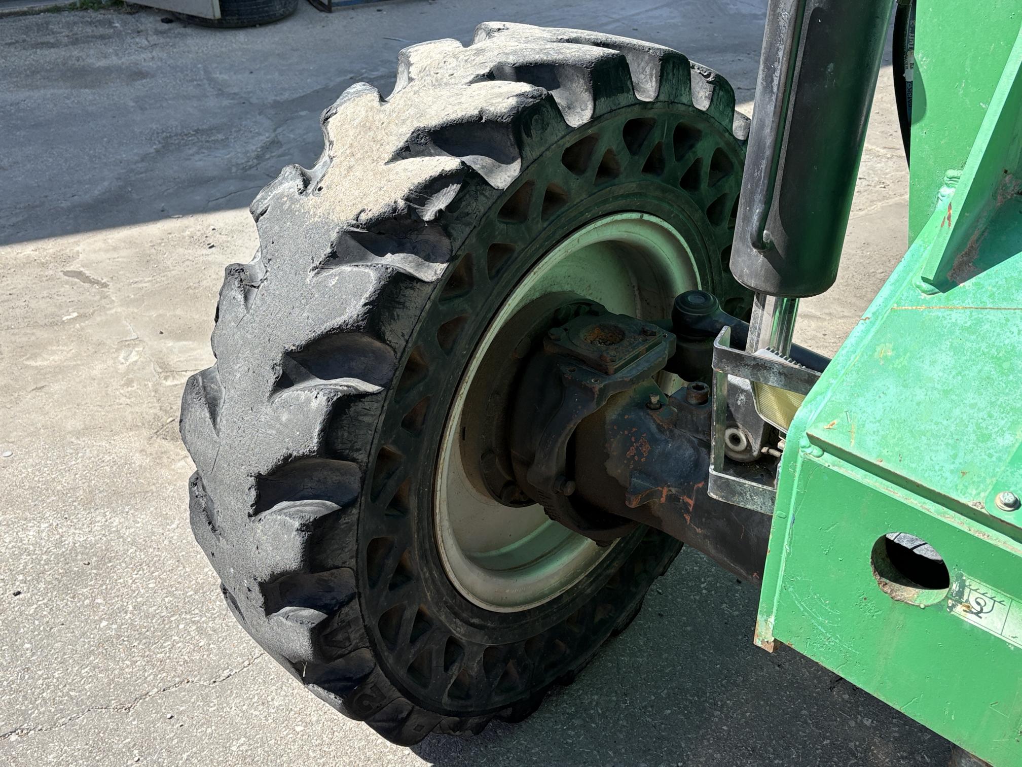 2014 JLG 6042 - Image 12