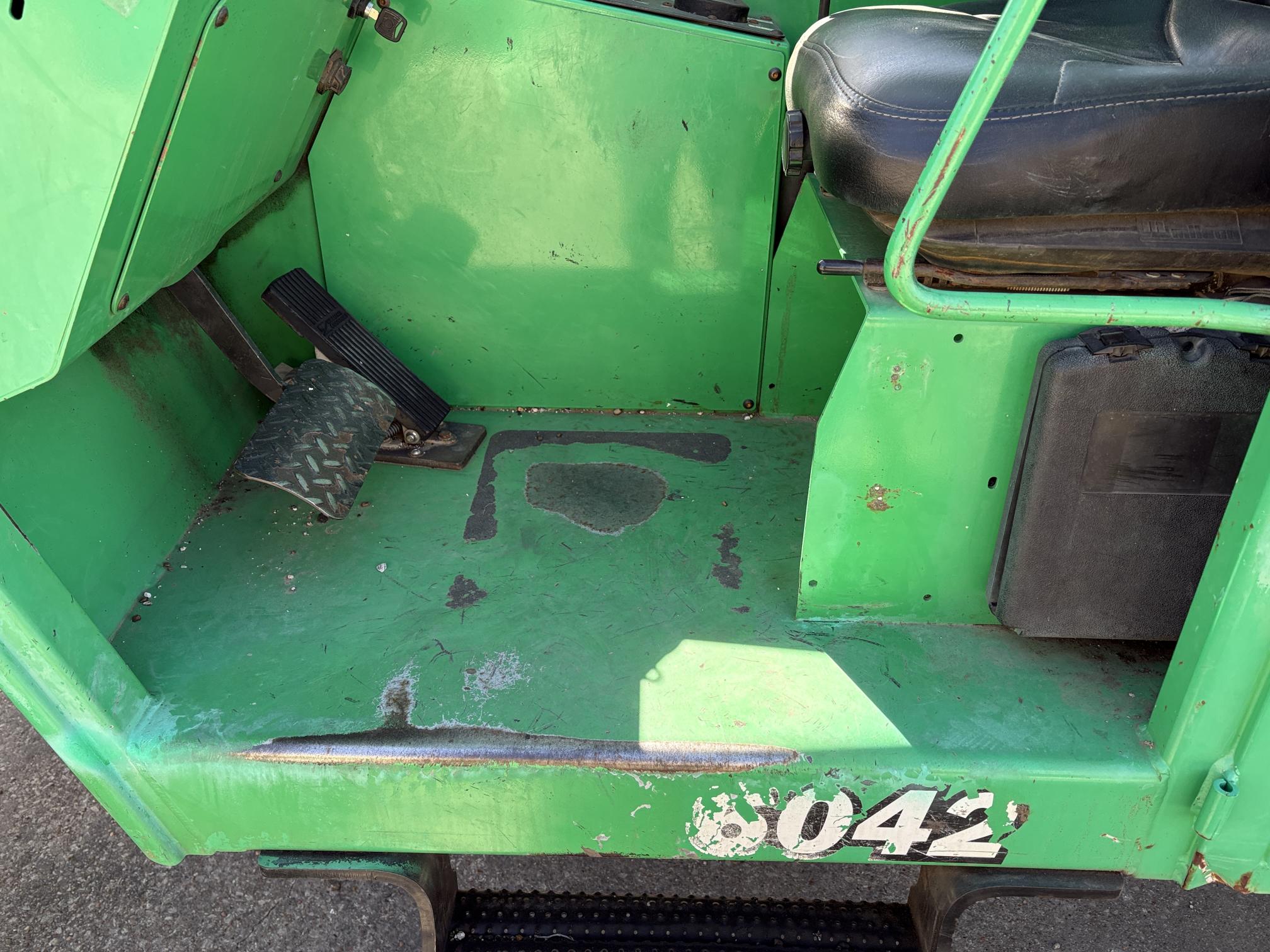 2014 JLG 6042 - Image 25