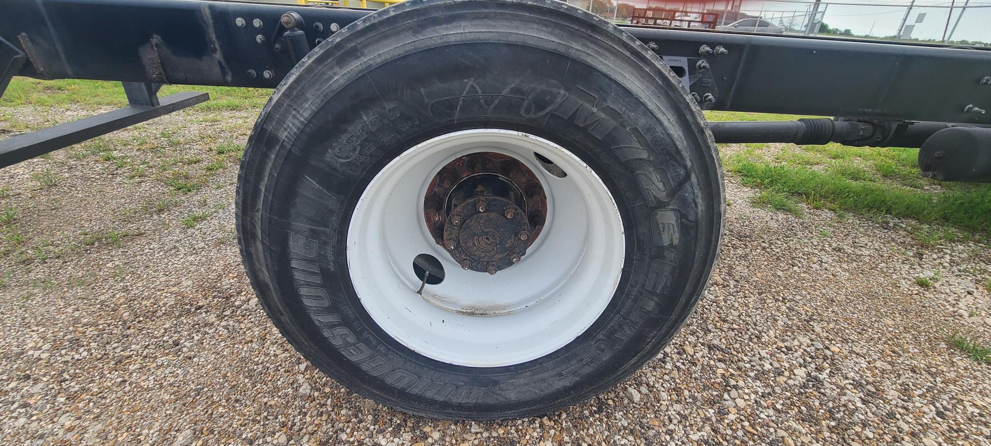 2016 HINO 338 - view 13 of 35