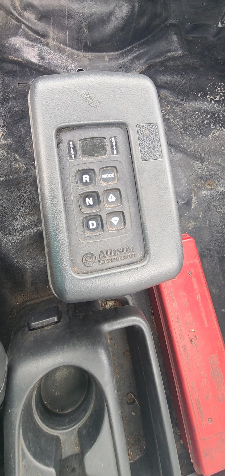 2016 HINO 338 - Image 31