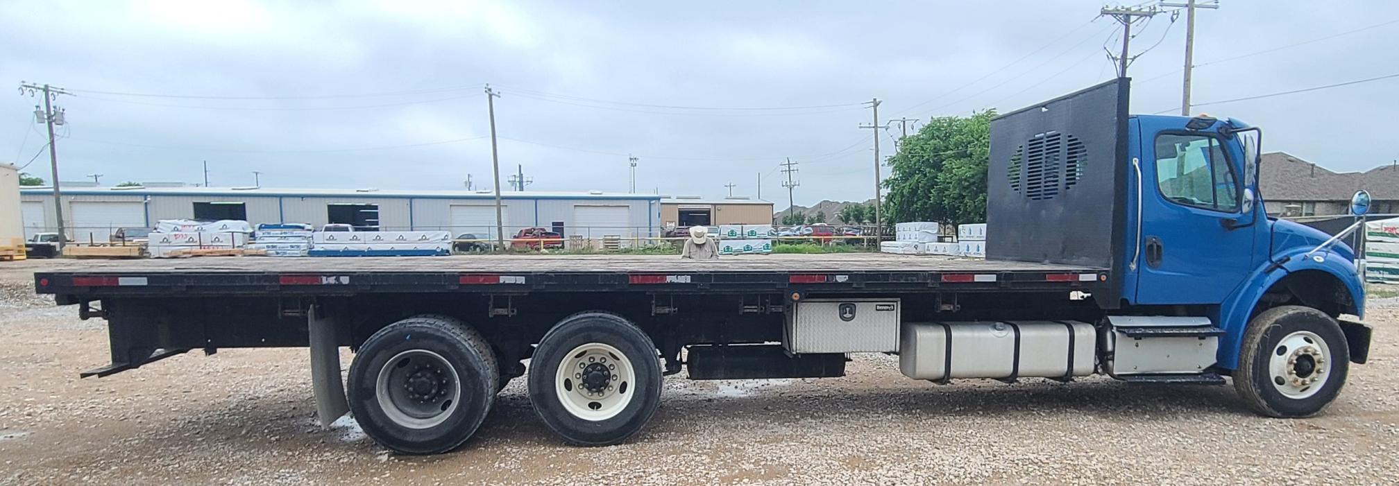 2016 FREIGHTLINER M2-106 - view 5 of 48