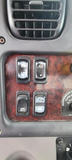 2016 FREIGHTLINER M2-106 - Image 33