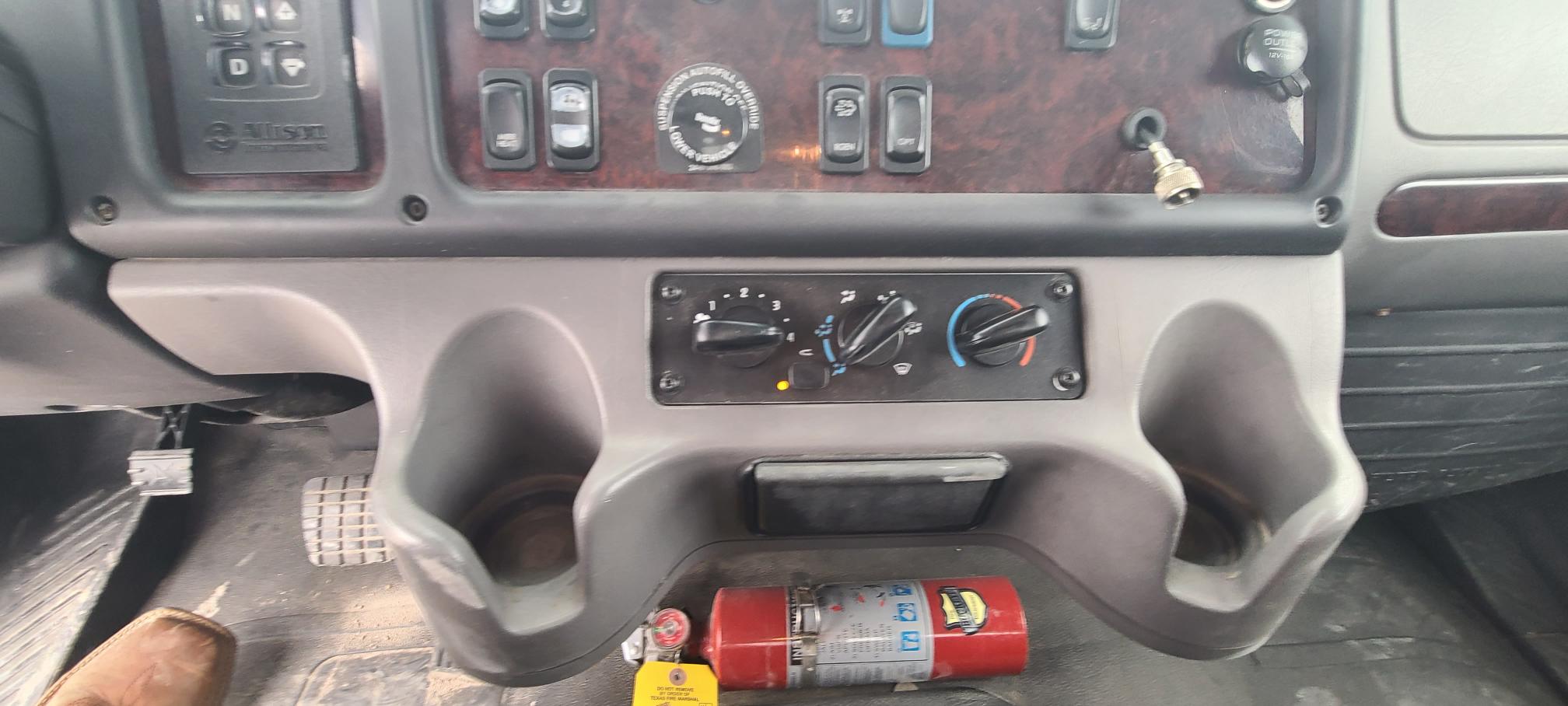 2016 FREIGHTLINER M2-106 - Image 37