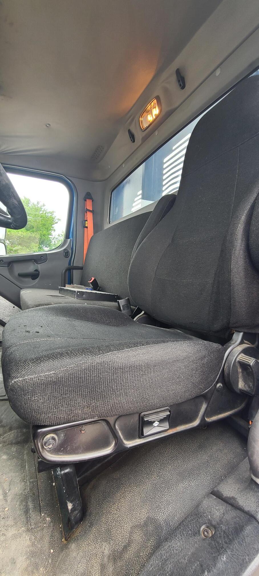 2016 FREIGHTLINER M2-106 - Image 42