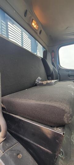 2016 FREIGHTLINER M2-106 - Image 44