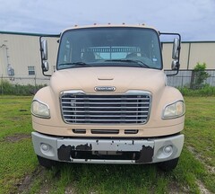 2006 FREIGHTLINER M2 106 - Image 4