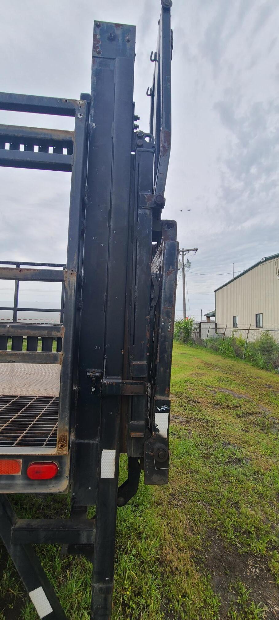 2006 FREIGHTLINER M2 106 - Image 28