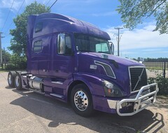 2015 VOLVO VNL64T780 - Image 9