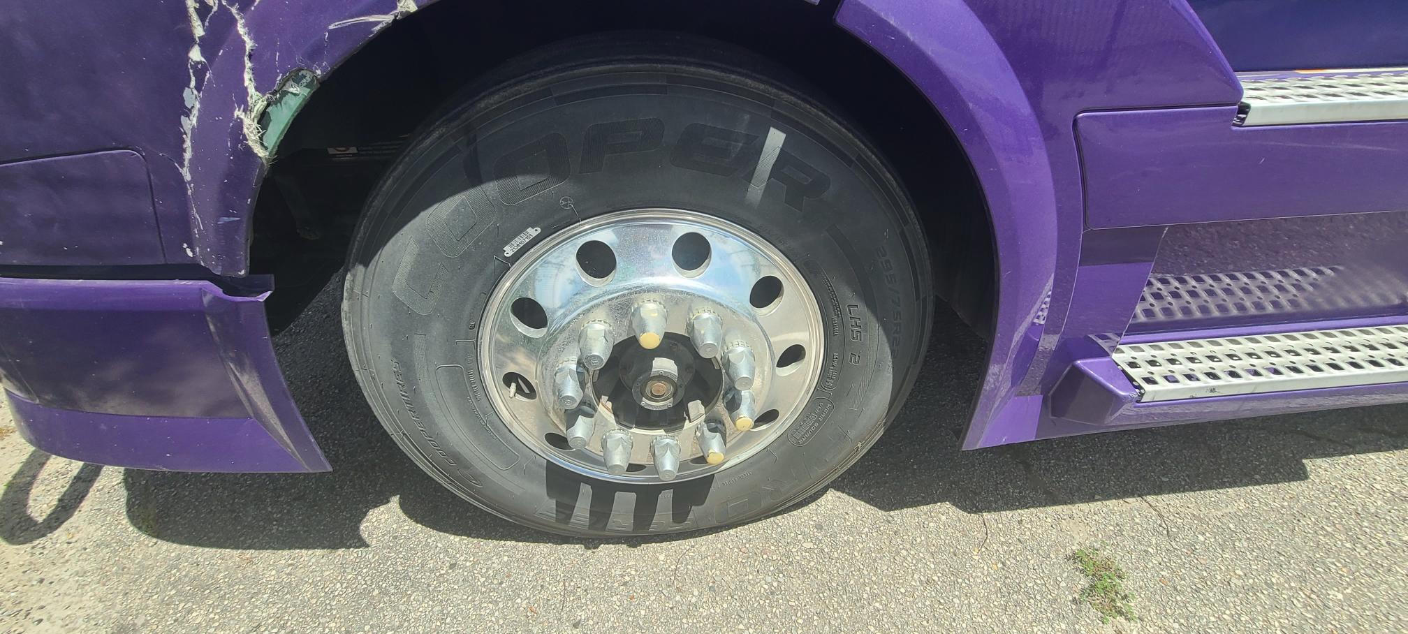 2015 VOLVO VNL64T780 - Image 26