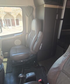 2015 VOLVO VNL64T780 - Image 35