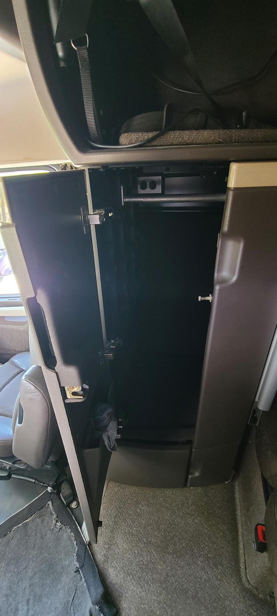 2015 VOLVO VNL64T780 - Image 54