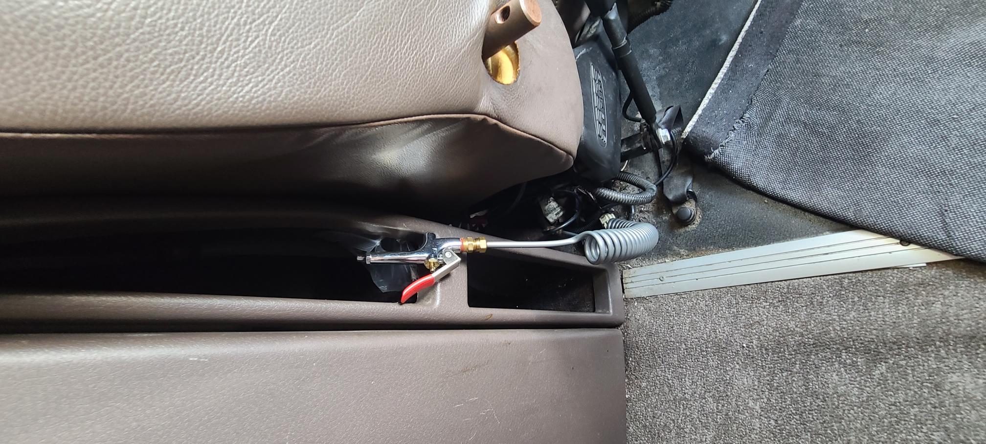 2015 VOLVO VNL64T780 - Image 58