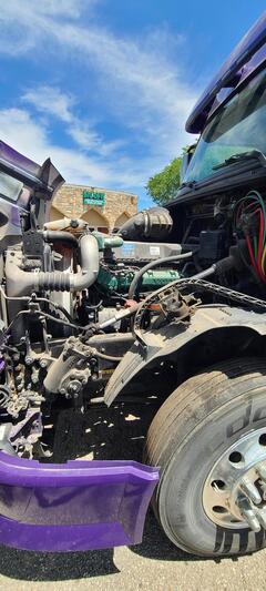 2015 VOLVO VNL64T780 - Image 64