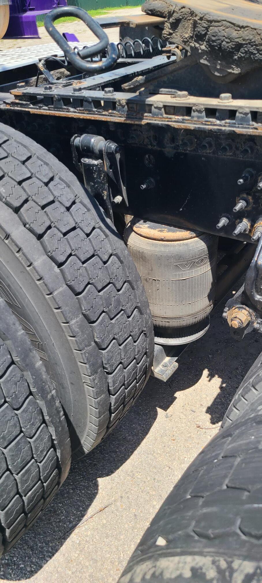 2015 VOLVO VNL64T780 - view 14 of 81