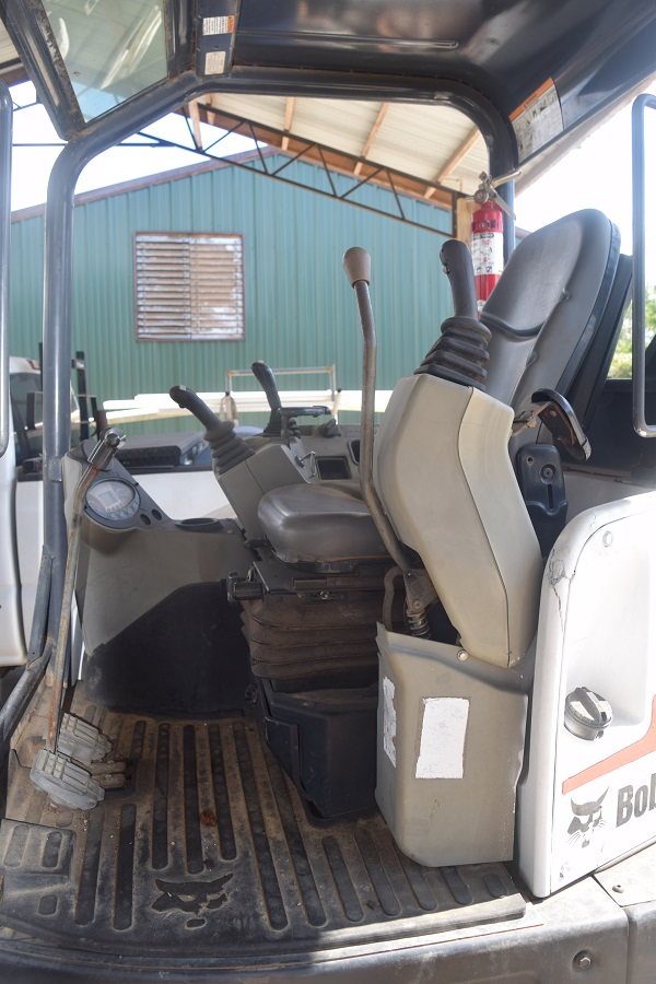 2015 BOBCAT E32 - view 13 of 34