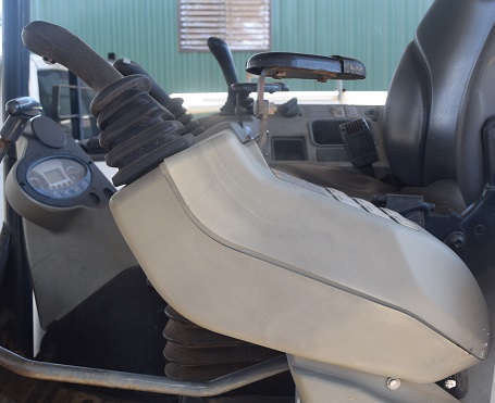 2015 BOBCAT E32 - Image 18