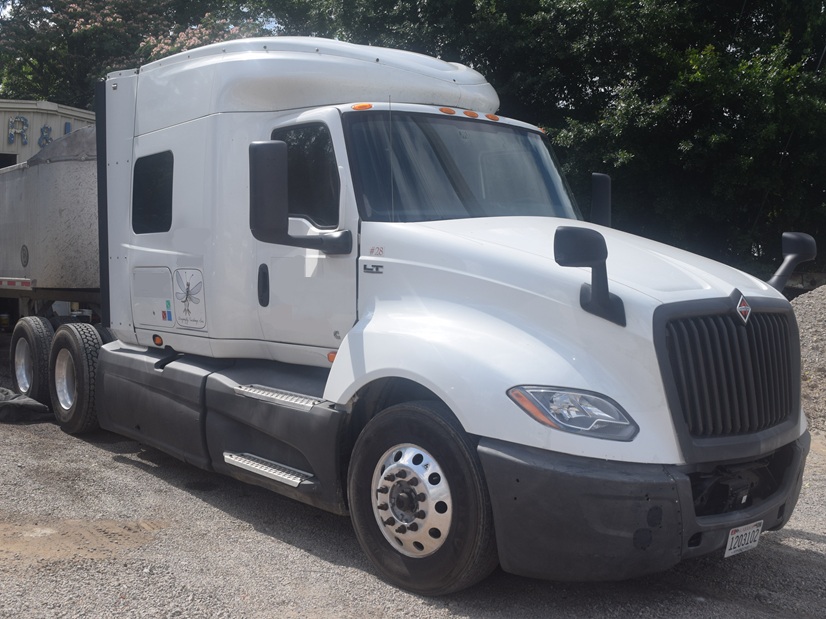 2019 INTERNATIONAL LT625 - view 1 of 40