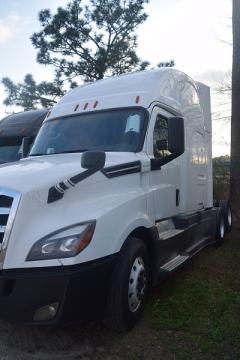 2019 FREIGHTLINER Cascadia - Image 2