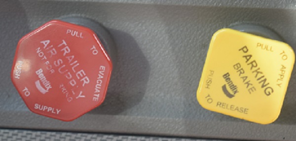 2015 FREIGHTLINER Cascade Evolution - Image 10