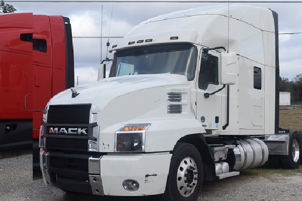2019 MACK Anthem - Image 3
