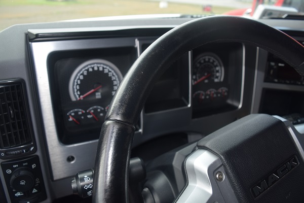 2019 MACK Anthem - Image 5