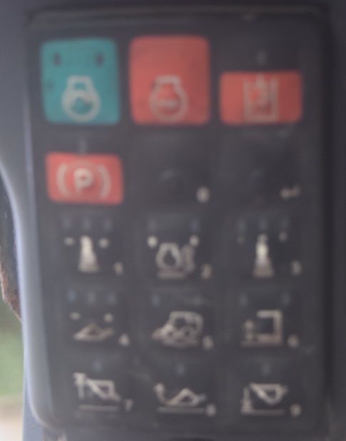 2020 DEERE 317G - view 9 of 16