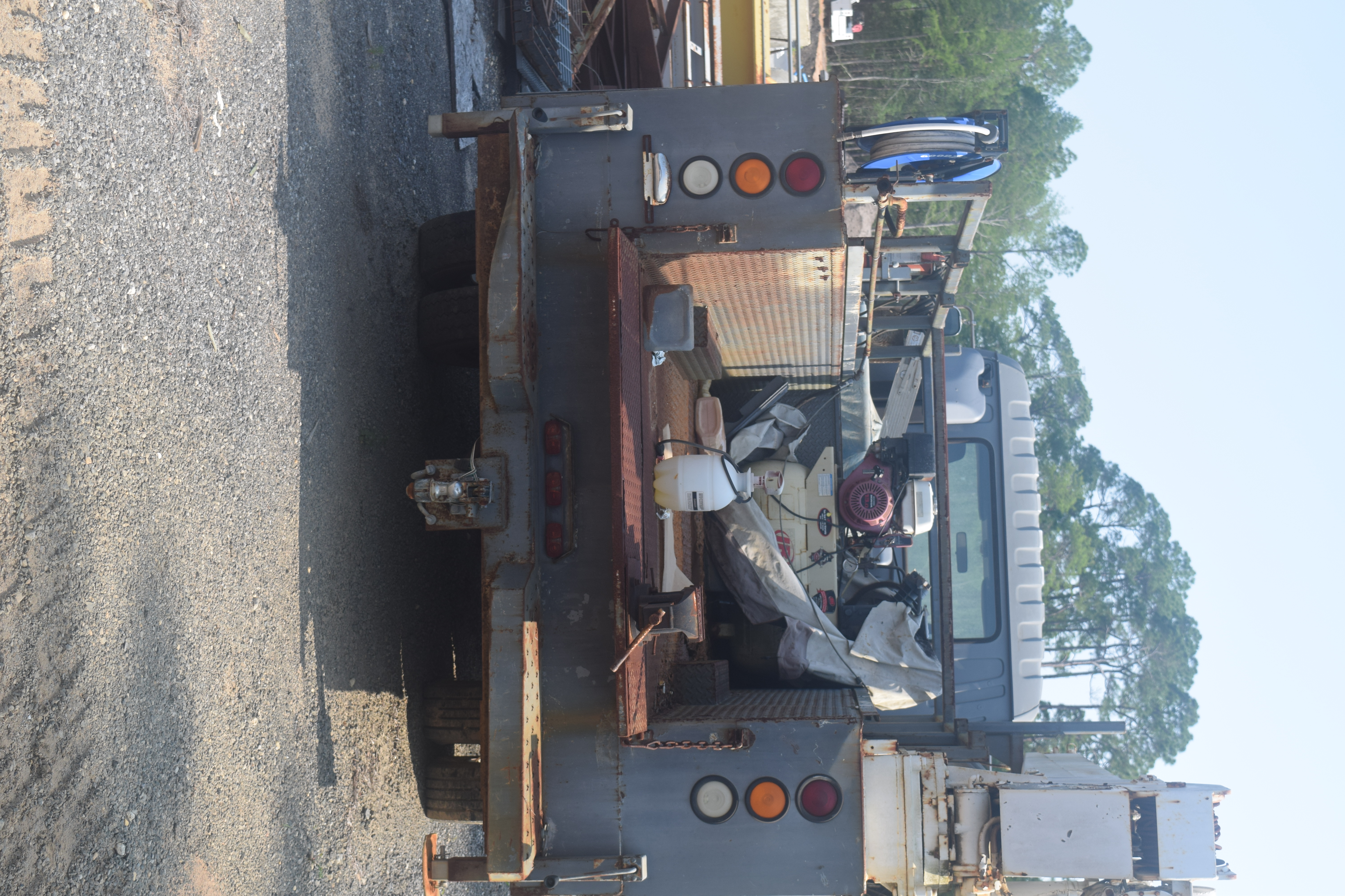 2001 GMC WT5500 - Image 3