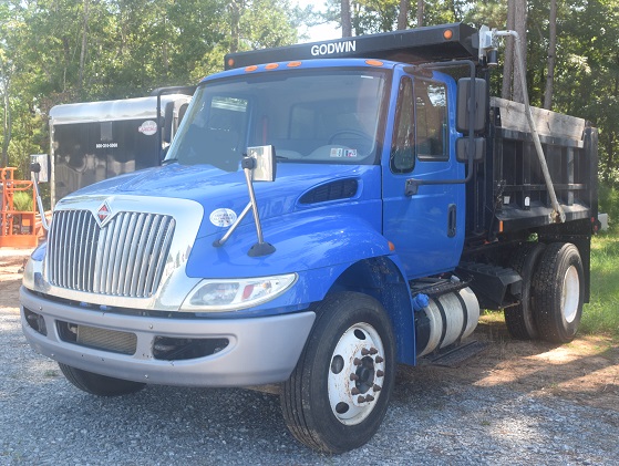 2017 INTERNATIONAL 4300 - Image 2
