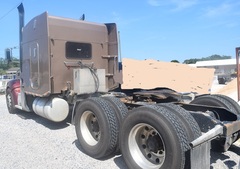 2016 PETERBILT 386 - Image 4