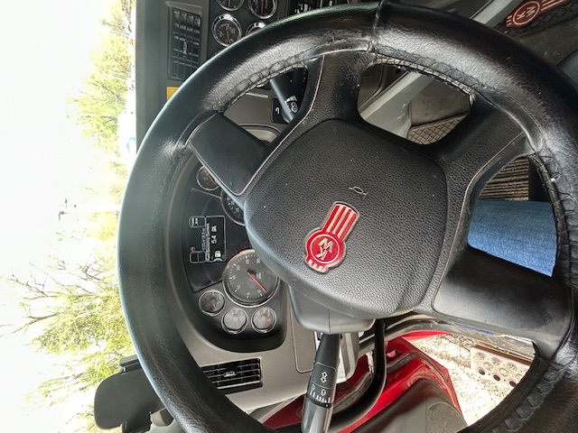 2019 KENWORTH T880S - Image 10