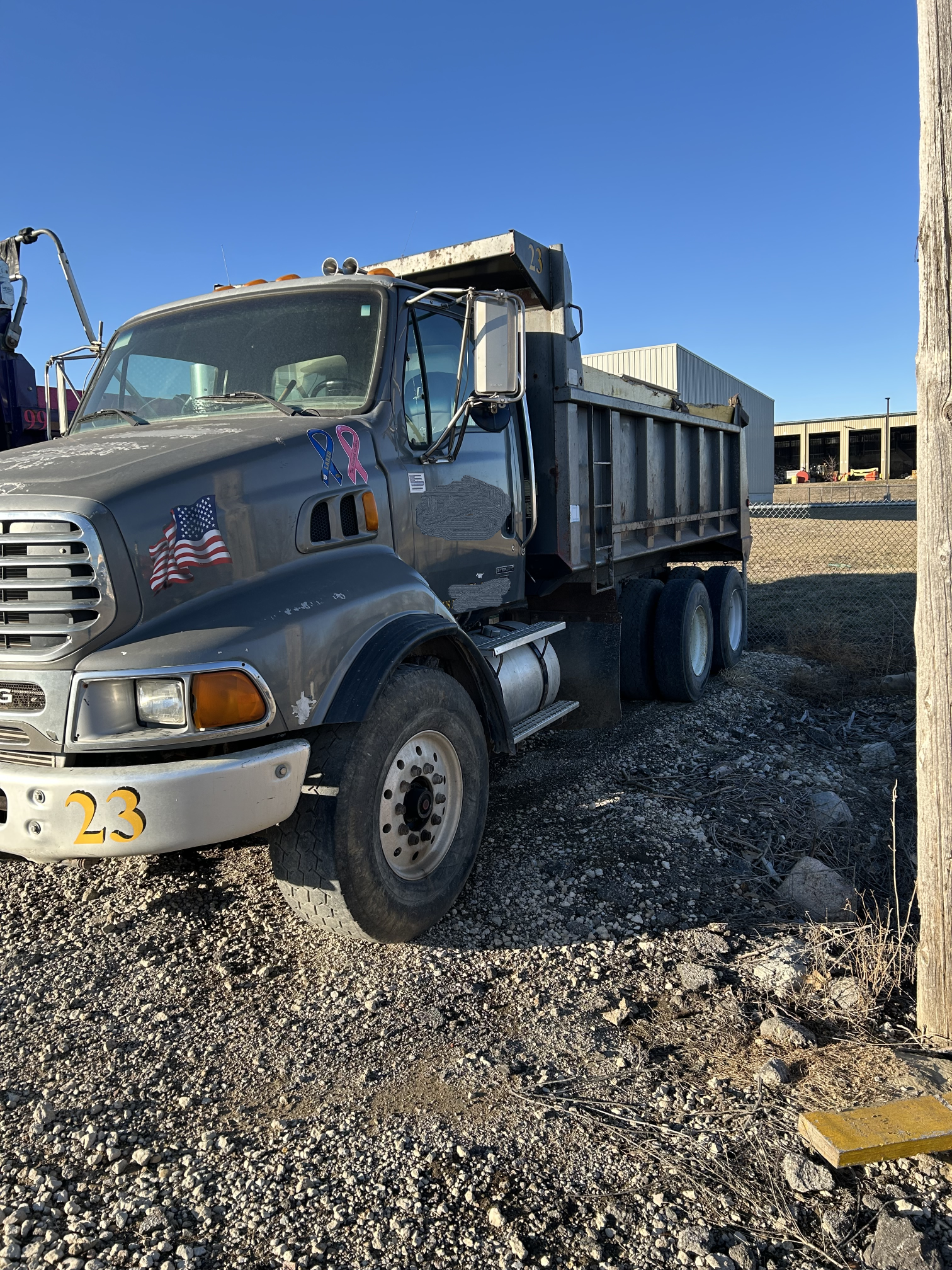 2004 STERLING LT9500 - view 3 of 15