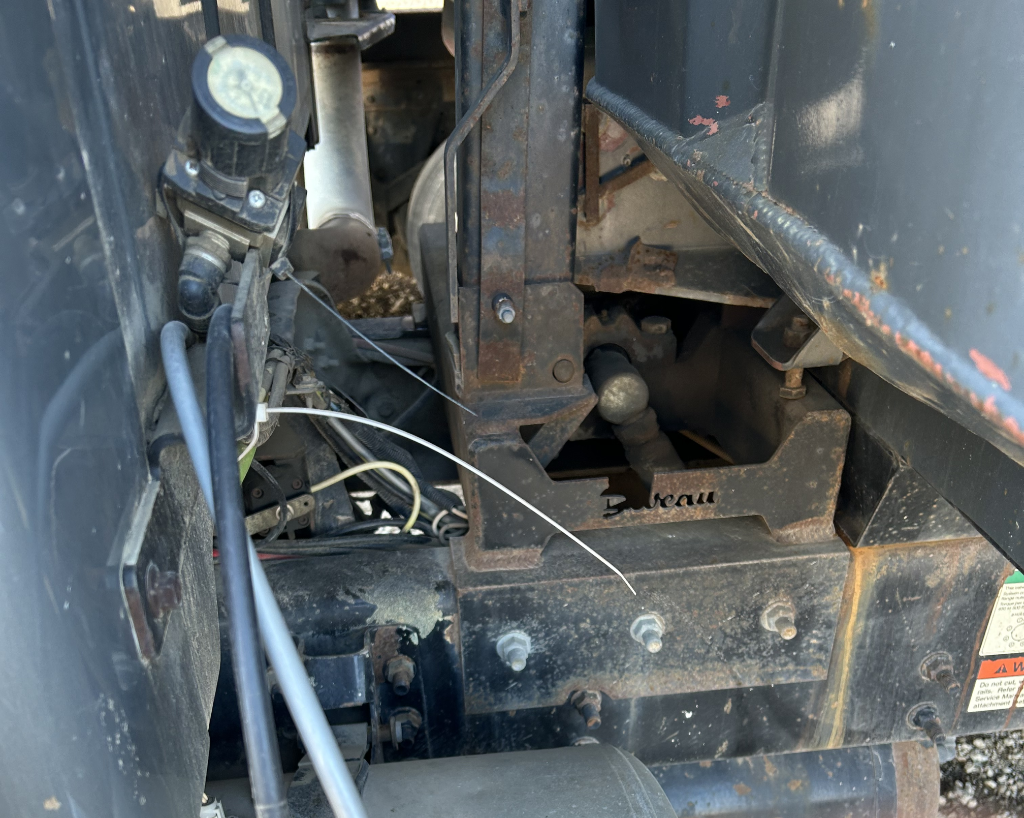 2004 STERLING LT9500 - view 6 of 15