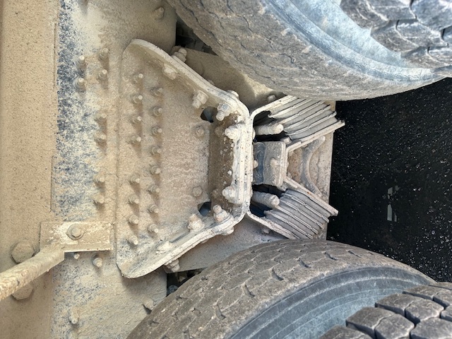 2016 MACK GU700 - view 8 of 29