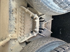 2016 MACK GU700 - Image 8