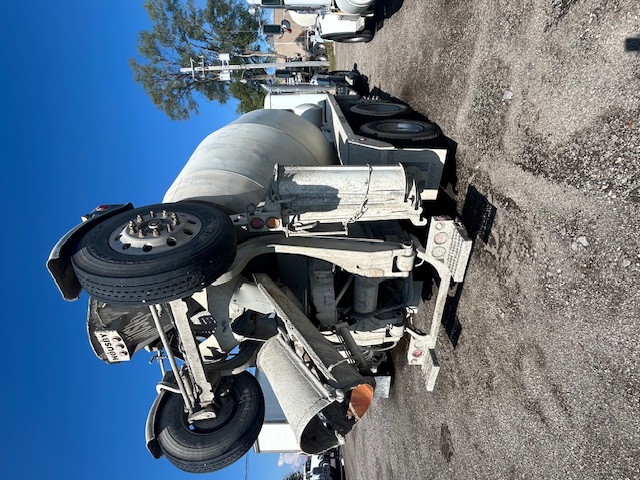 2016 MACK GU700 - Image 9