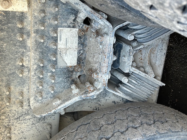 2016 MACK GU700 - Image 12