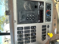 2016 MACK GU700 - Image 25