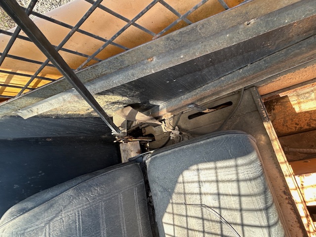 1992 MUSTANG 940 - Image 10