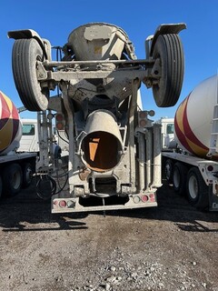 2017 MACK GU713 - Image 2